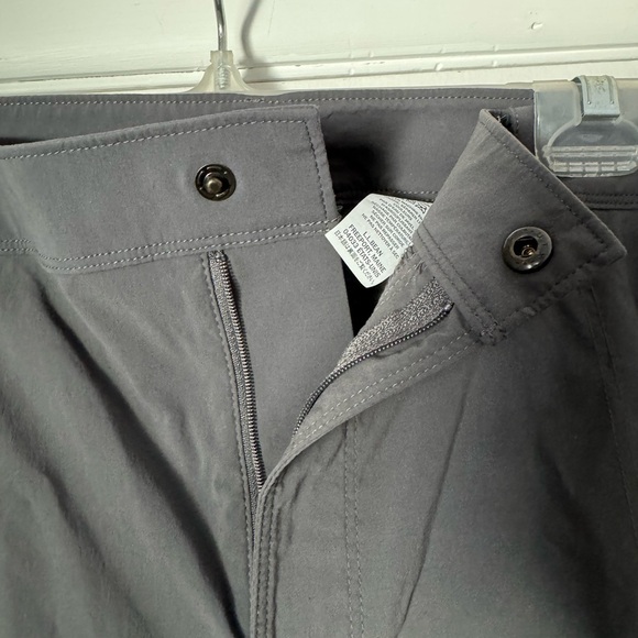 L.L. Bean Men's Dark Gray Cargo Pants 44x30 - Picture 6 of 9